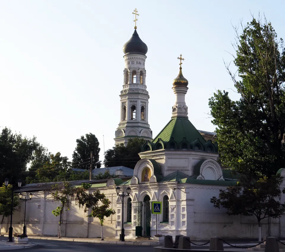 Благовещенский монастырь: Часовня и колокольня монастыря, 2018 (до собора)