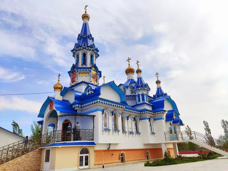 Храм Казанской иконы Божией Матери в Ильинке: новый храм Казанской иконы Божией Матери (освящён в 2015 году), снимок 2020 года