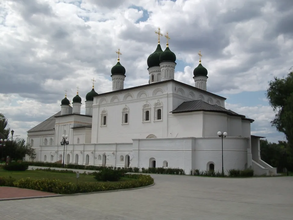 Троицкий собор в кремле: Троицкий собор с галереей, общий вид
