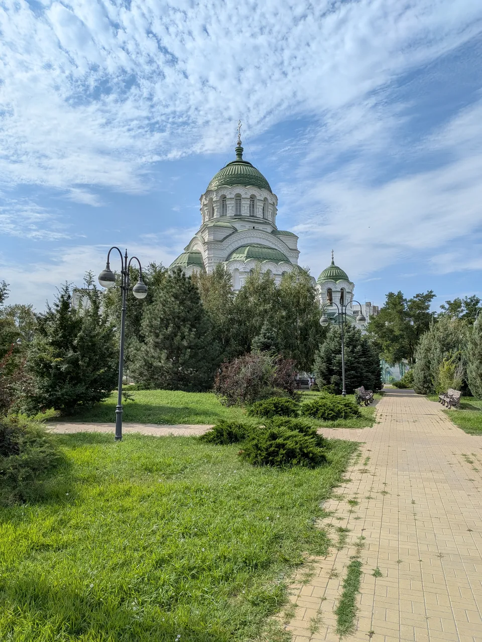 Собор Святого Владимира: вид с северо-востока, август 2026 года